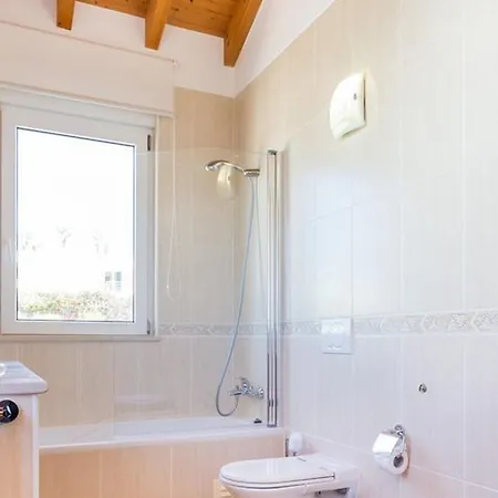 Tatil Evi Casa Moderna Com Arquitetura Tradicional E Piscina *