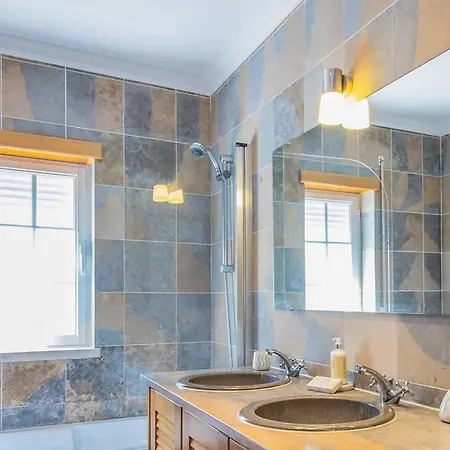 Tatil Evi Casa Moderna Com Arquitetura Tradicional E Piscina Amoreira (Leiria)